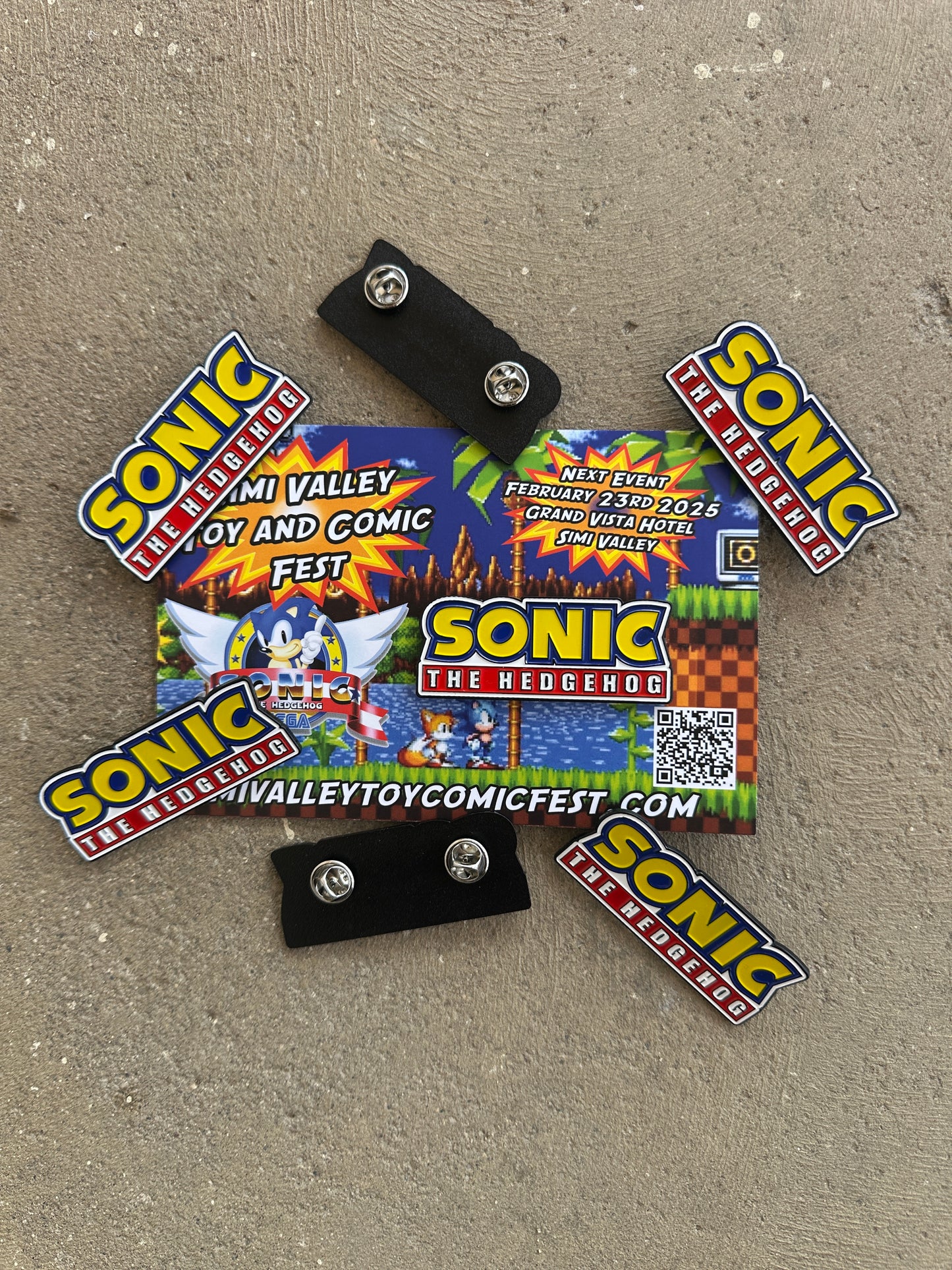 Simi Valley Toy and Comic Fest Sonic Reunion 2.5 inch Enamel Pin